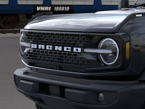 New 2026 Ford Bronco Outer Banks AWD/4WD image 19