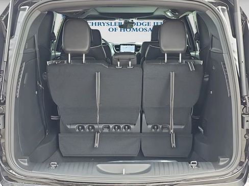 New 2026 Chrysler Pacifica Limited w/ Trailer Tow Group image 8