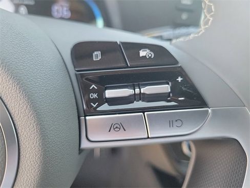 New 2025 Hyundai Elantra Sport image 10