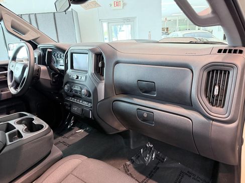 Used 2023 Chevrolet Silverado 1500 Custom Trail Boss w/ LPO, Dark Essentials Package AWD/4WD image 32
