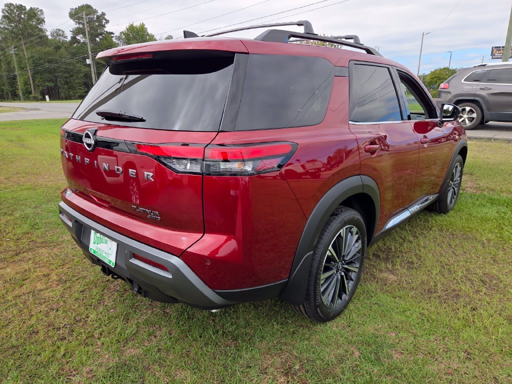 New 2026 Nissan Pathfinder Platinum AWD/4WD image 12