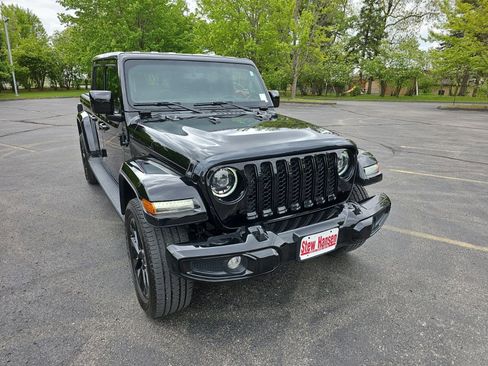 Used 2023 Jeep Gladiator Overland AWD/4WD image 8