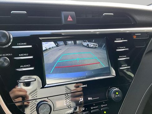 Used 2020 Toyota Camry SE FWD image 26