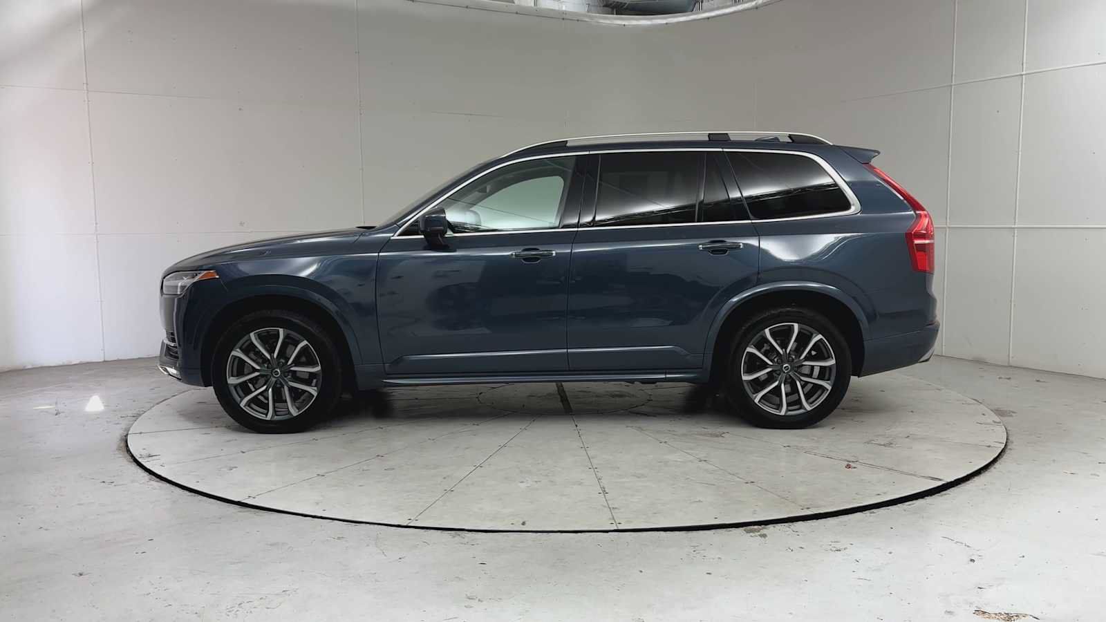 Used 2019 Volvo XC90 T6 Momentum AWD/4WD image 9