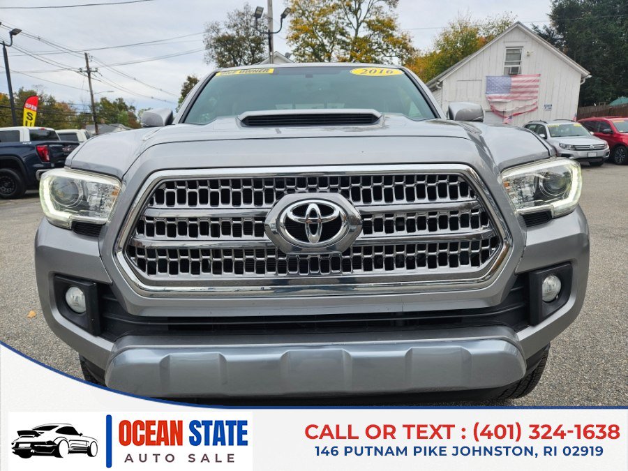 Used 2016 Toyota Tacoma TRD Sport w/ Premium & Technology Package AWD/4WD image 9