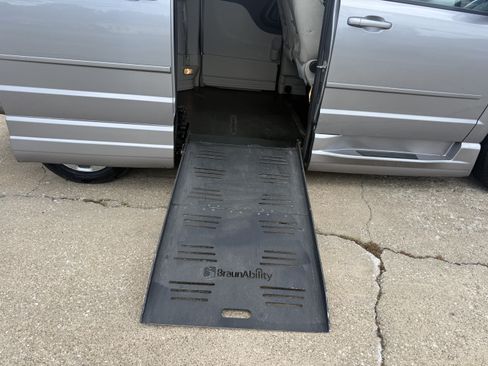 Used 2015 Dodge Grand Caravan SE w/ Quick Order Package 29E SE FWD image 28