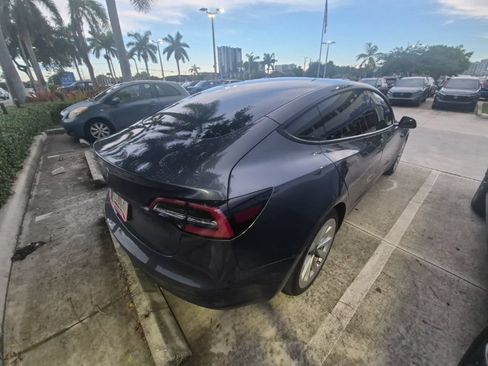 Used 2022 Tesla Model 3 RWD image 4
