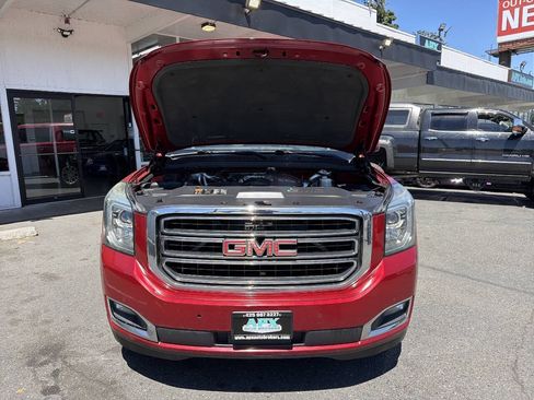 Used 2015 GMC Yukon XL SLT w/ Open Road Package AWD/4WD image 15
