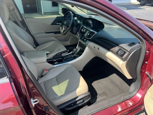 Used 2015 Honda Accord EX-L image 9