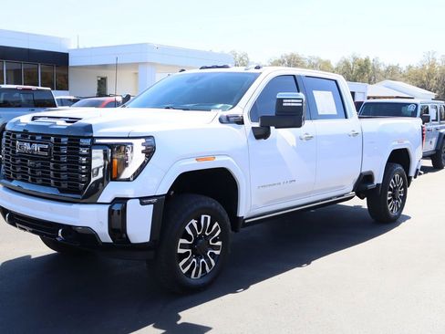 Used 2024 GMC Sierra 2500 Denali Ultimate image 4