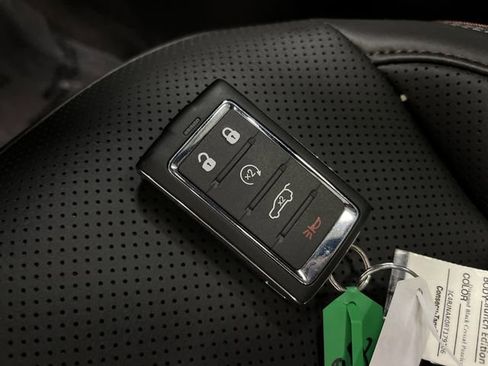 Used 2024 Jeep Wagoneer Launch Edition image 31