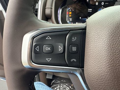 New 2026 RAM 2500 Laramie AWD/4WD image 30