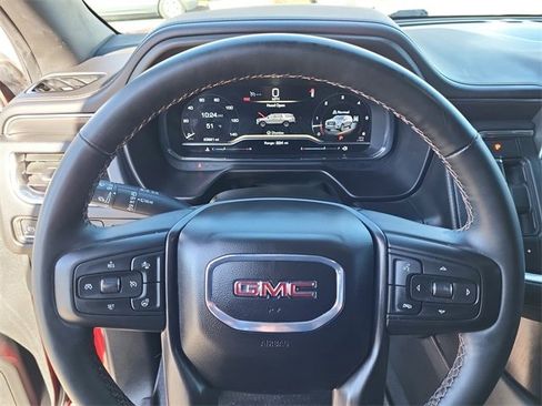 Used 2024 GMC Yukon XL AT4 image 10