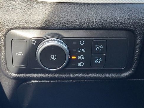 Used 2022 Ford Explorer XLT w/ Equipment Group 202A image 37