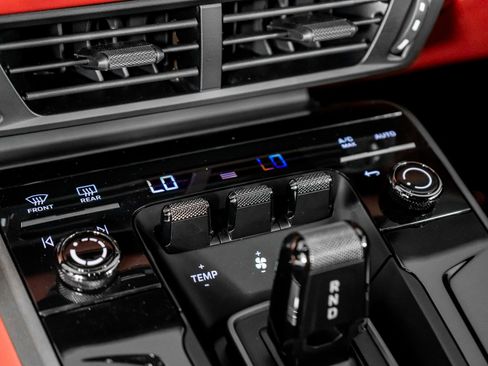 Used 2025 Porsche 911 Carrera S image 34