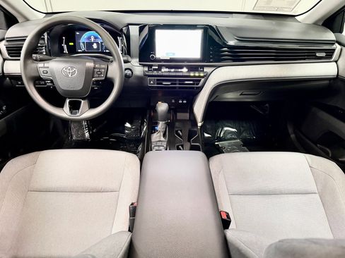Used 2026 Toyota Camry LE FWD image 34