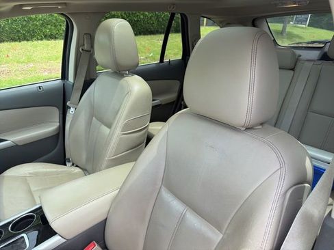 Used 2014 Ford Edge Limited w/ Equipment Group 301A FWD image 10