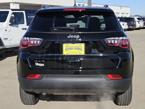 New 2026 Jeep Compass Latitude image 4
