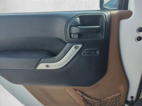 Used 2017 Jeep Wrangler Unlimited Sahara w/ Dual Top Group image 11