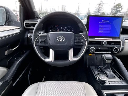 Used 2024 Toyota Tacoma Limited w/ Limited Package (LT) image 17