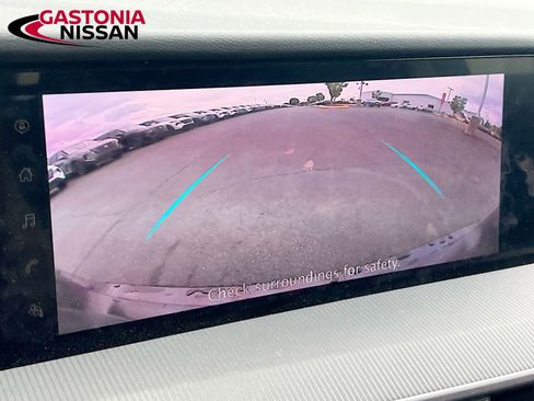 Used 2025 Nissan Murano SV FWD image 17