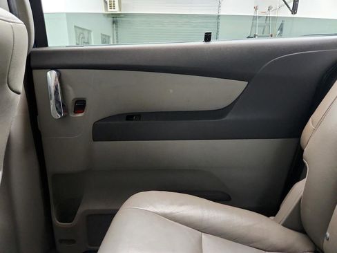 Used 2014 Honda Odyssey EX-L image 29