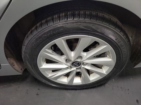 Used 2023 Toyota Camry LE image 10