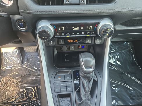 Used 2020 Toyota RAV4 XLE Premium AWD/4WD image 26