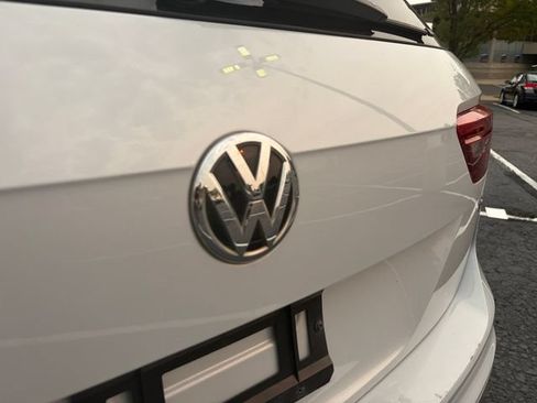 Used 2018 Volkswagen Tiguan SE FWD image 23