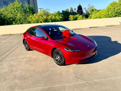 Used 2024 Tesla Model 3 Long Range AWD/4WD image 2
