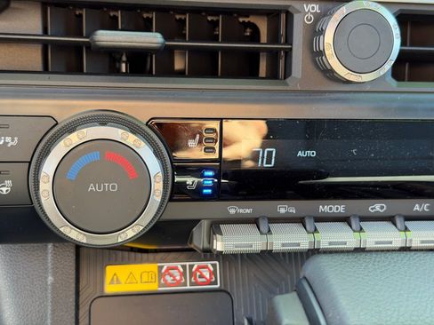 Used 2025 Toyota 4Runner TRD Off-Road Premium image 27