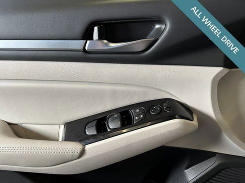 Used 2023 Nissan Altima 2.5 SV image 19