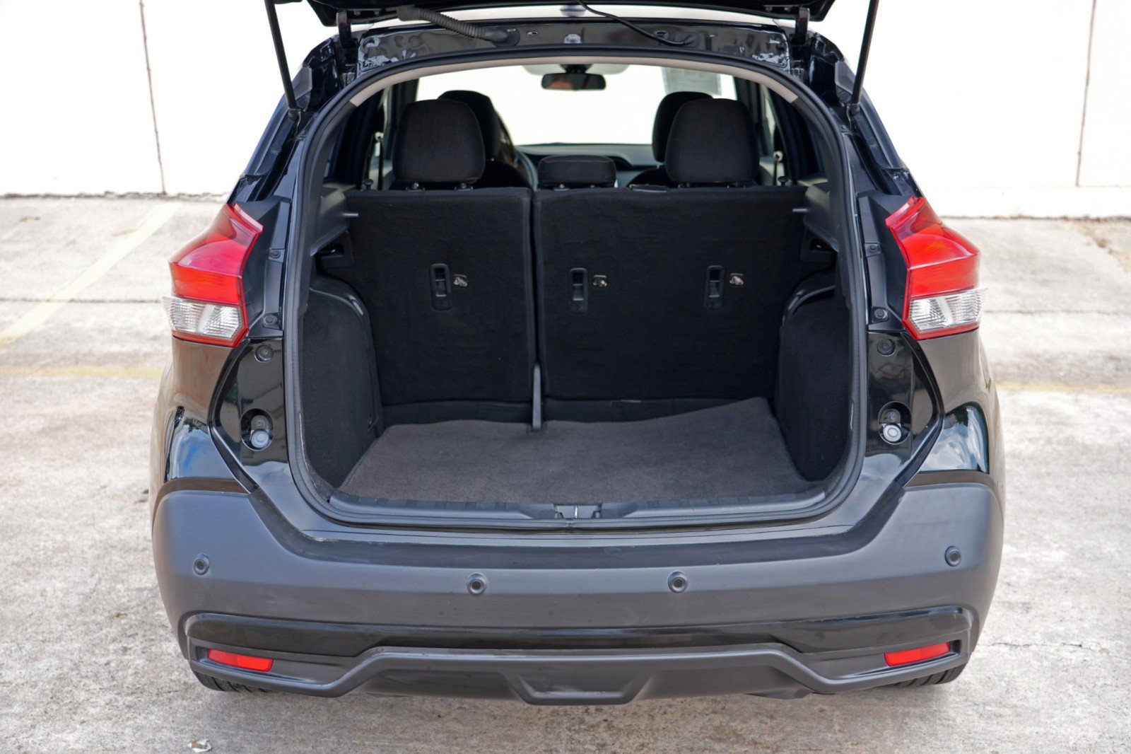 Used 2020 Nissan Kicks SR FWD image 9