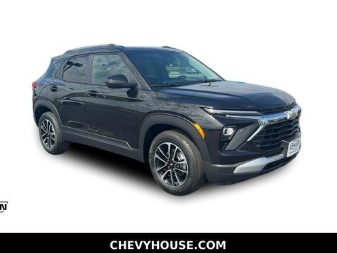 New 2026 Chevrolet TrailBlazer LT w/ Convenience Package FWD image 1