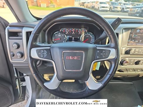 Used 2017 GMC Sierra 1500 SLE w/ SLE Value Package AWD/4WD image 10