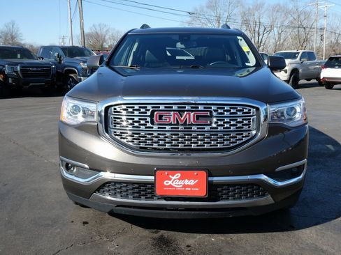 Used 2019 GMC Acadia Denali image 9