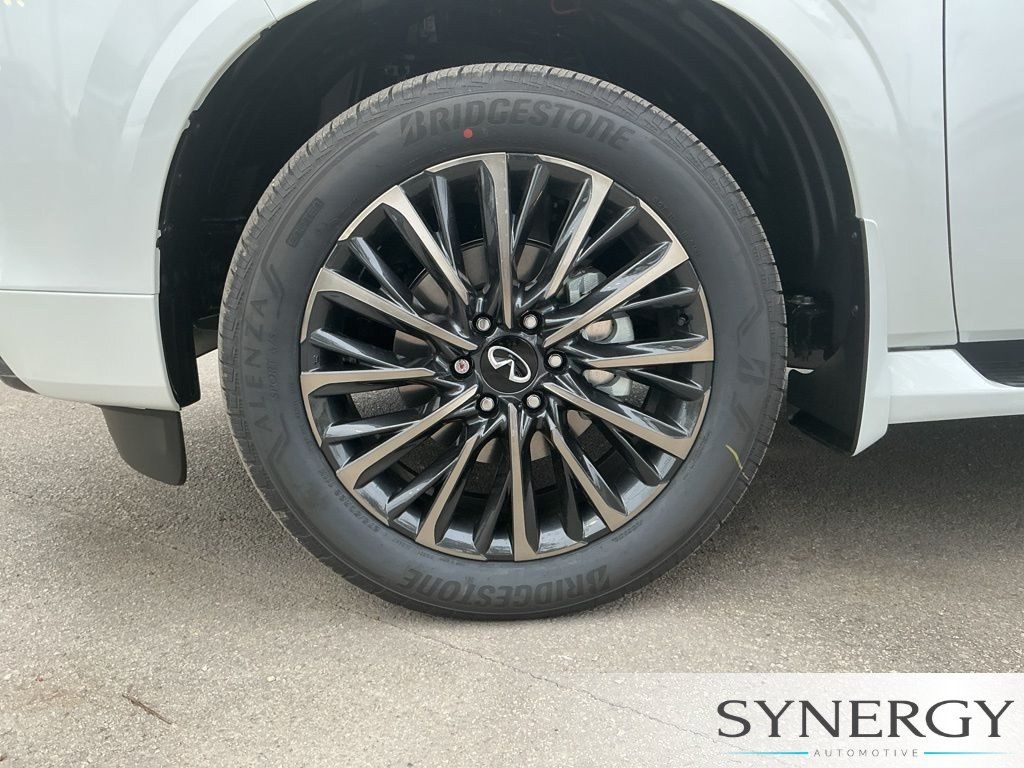 New 2026 INFINITI QX80 Autograph w/ Premium Cargo Package AWD/4WD image 10