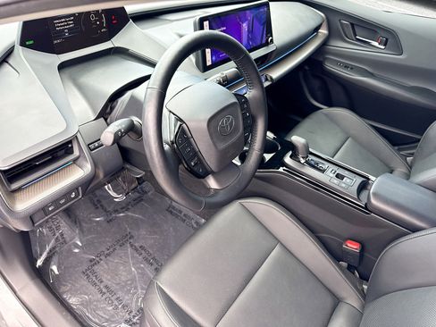 Used 2024 Toyota Prius Limited image 24