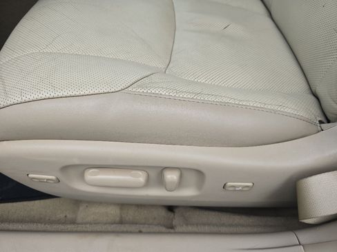 Used 2011 Toyota Avalon Limited FWD image 14