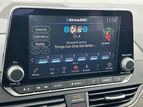 Used 2025 Nissan Altima 2.5 SV FWD image 17