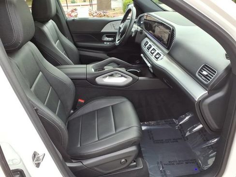 Certified 2025 Mercedes-Benz GLE 450e 4MATIC w/ Driver Assistance Package image 16