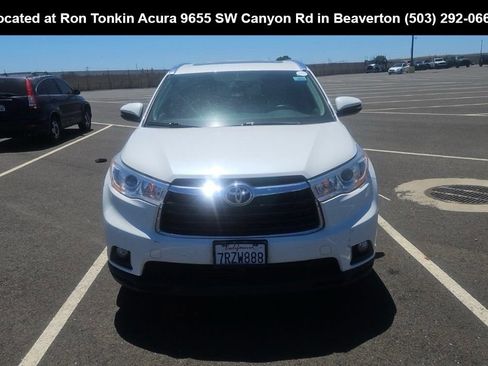 Used 2016 Toyota Highlander XLE AWD/4WD image 6