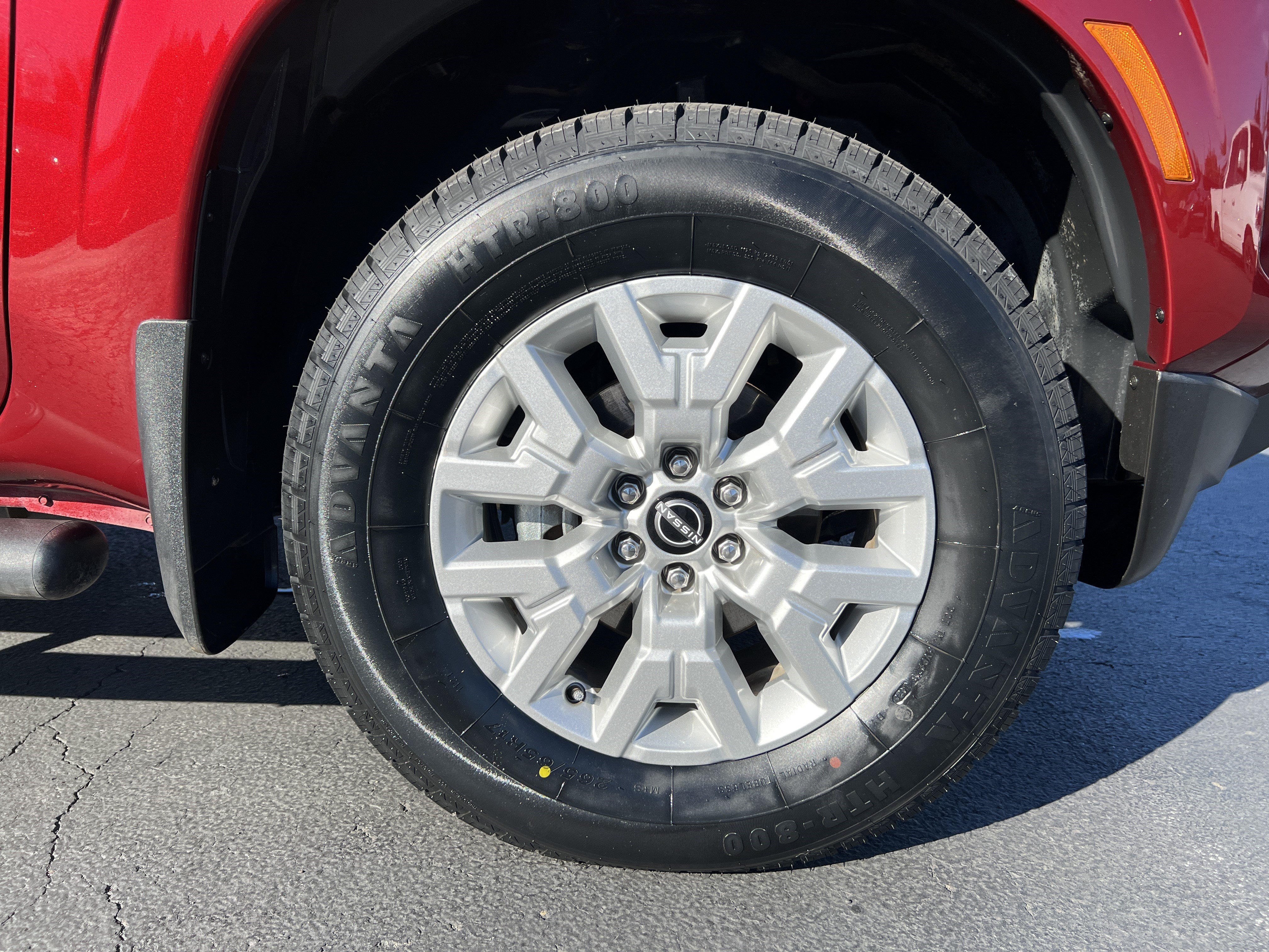 Used 2022 Nissan Frontier SV w/ SV Premium Package AWD/4WD image 10