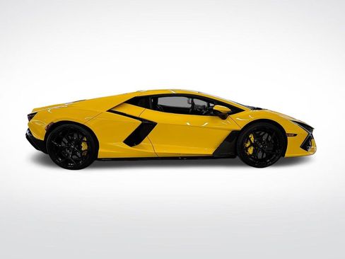 Used 2025 Lamborghini Revuelto Coupe image 6