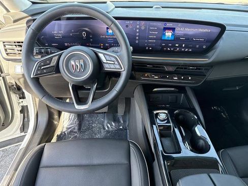Used 2025 Buick Envision Avenir AWD/4WD image 21