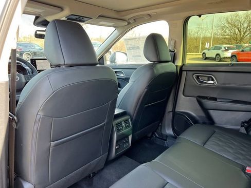 New 2026 Nissan Rogue Platinum w/ Tech Package image 36