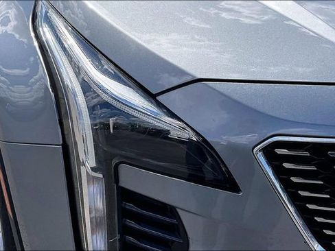 Used 2023 Cadillac XT4 Premium Luxury AWD/4WD image 32