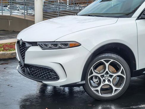 New 2025 Alfa Romeo Tonale w/ Premium Package image 2