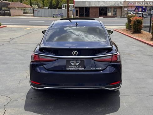 Used 2023 Lexus ES 300h w/ Premium Package FWD image 5