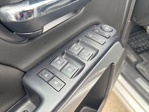 Used 2018 Chevrolet Silverado 1500 LT w/ All Star Edition image 15